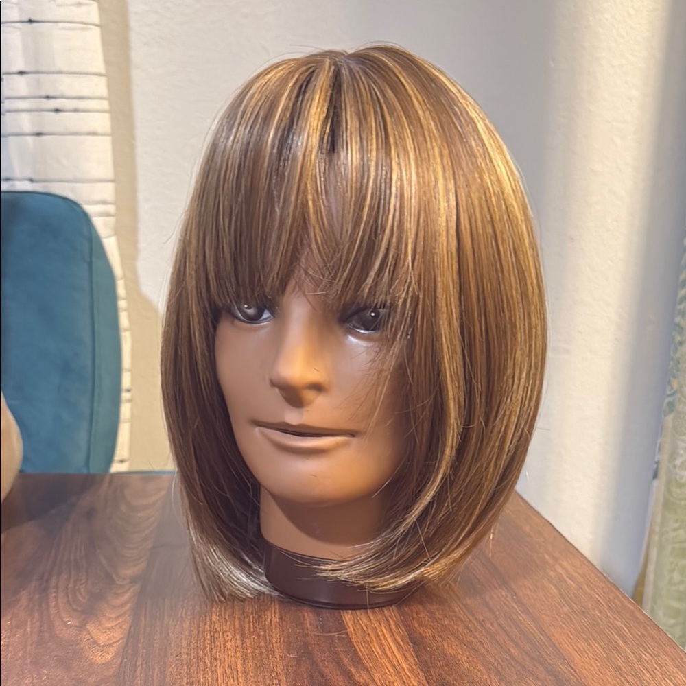 Stylish Brown Bob Wig with Bangs